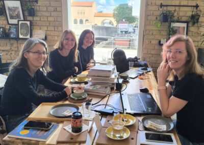 Bookship Kiadó - Profi Könyvtördelő Képzés